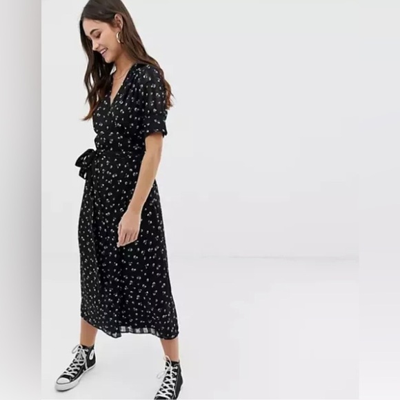 The East order Ami Floral Wrap Midi Dress women’s size XS - Picture 3 of 8